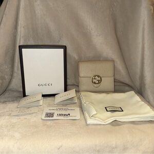 Gucci Beige Leather Wallet